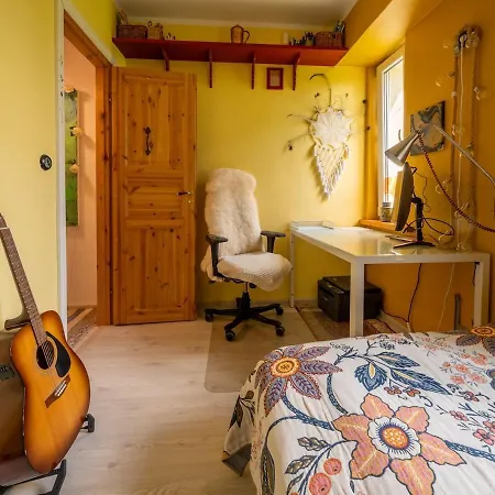 Artsy 2 Bedroom Next To Old Town With Garden And Parking * Reval