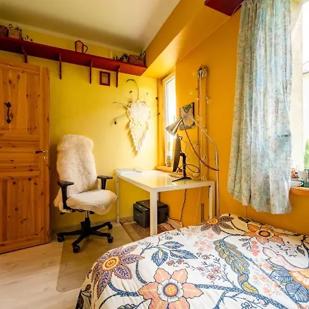 Artsy 2 Bedroom Next To Old Town With Garden And Parking *