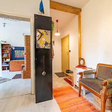 Artsy 2 Bedroom Next To Old Town With Garden And Parking Tallinn
